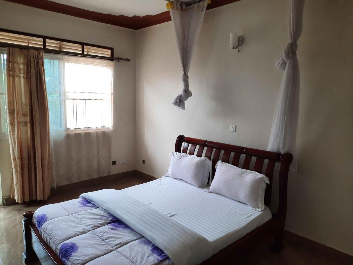 Airport Side Hotel Entebbe Exterior foto